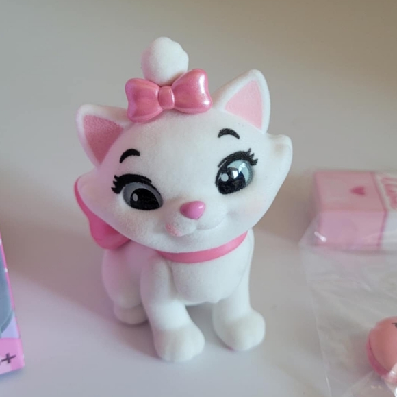 FLUFFY Cat Disney Open Box Marie The Aristocats Toy Collectible Figurine - Picture 2 of 6